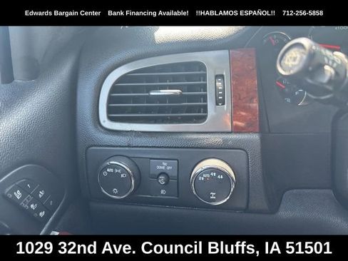 Used 2013 Chevrolet Suburban LTZ image 25