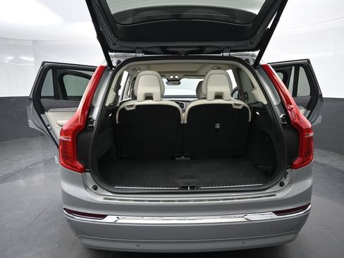 Used 2024 Volvo XC90 B6 Plus w/ Protection Package Premier AWD/4WD image 9