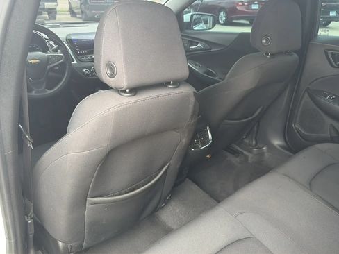 Used 2020 Chevrolet Malibu LT FWD image 33
