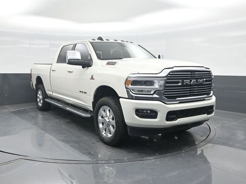 Used 2023 RAM 2500 Laramie AWD/4WD image 8
