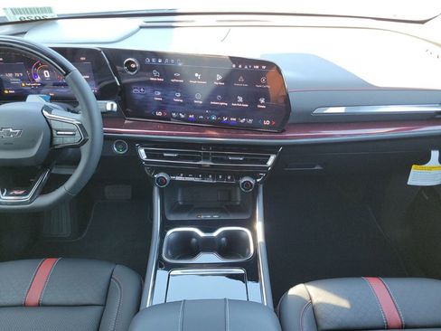 New 2026 Chevrolet Traverse RS image 14