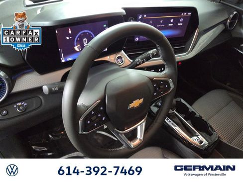 Used 2025 Chevrolet Trax LT w/ LT Convenience Package image 17