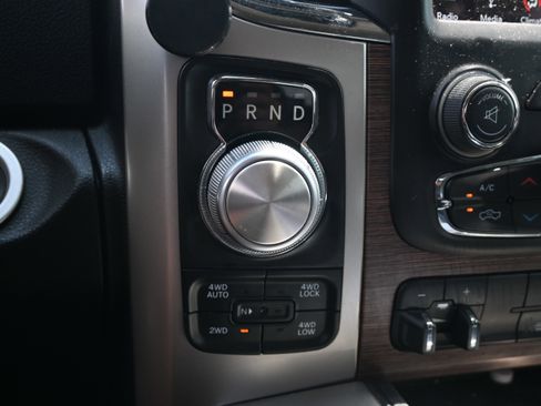 Used 2019 RAM 1500 Laramie w/ Convenience Group AWD/4WD image 16