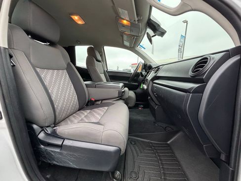 Used 2018 Toyota Tundra SR AWD/4WD image 18