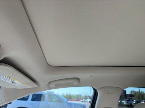 Certified 2023 Cadillac XT5 Premium Luxury FWD image 9