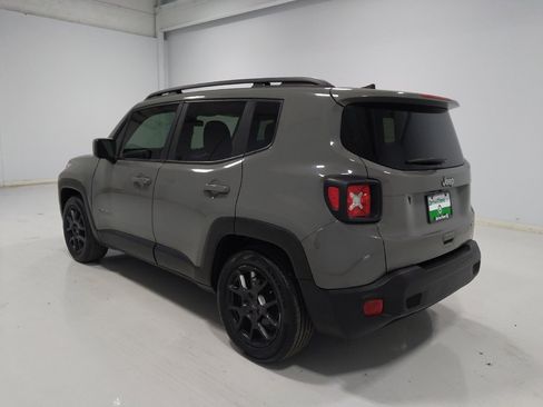 Used 2020 Jeep Renegade Latitude FWD image 5