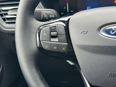 New 2026 Ford Escape SE image 23