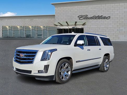 Used 2016 Cadillac Escalade ESV Luxury image 1
