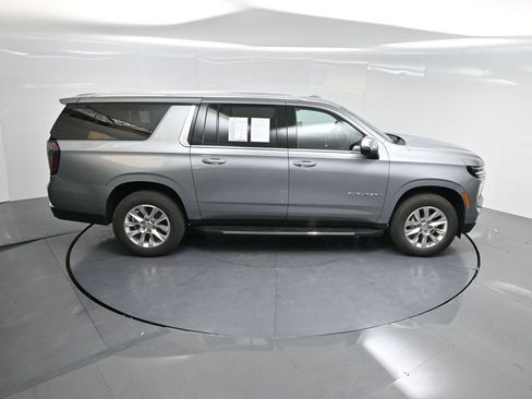 Used 2025 Chevrolet Suburban Premier image 77