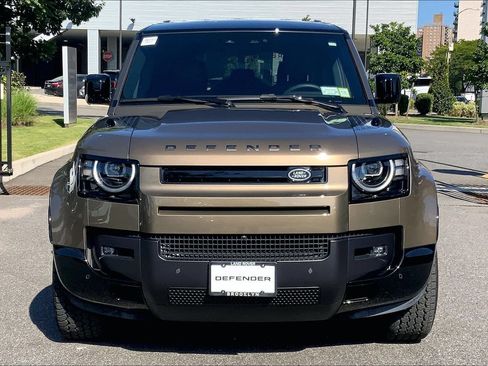 Certified 2026 Land Rover Defender 110 X-Dynamic SE AWD/4WD image 2