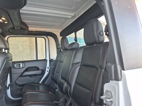 Used 2020 Jeep Gladiator Rubicon AWD/4WD image 8