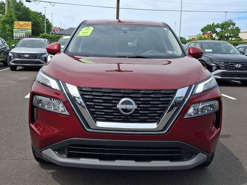 Used 2023 Nissan Rogue SV AWD/4WD image 2