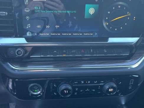 Used 2023 Chevrolet Silverado 1500 LT Trail Boss AWD/4WD image 18