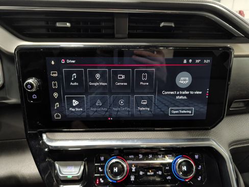 Used 2025 GMC Sierra 3500 Denali image 10