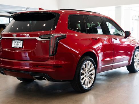Used 2020 Cadillac XT6 Sport w/ Platinum Package AWD/4WD image 4