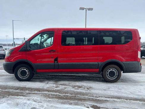 Used 2016 Ford Transit 150 XL image 5