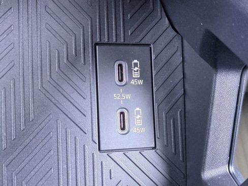 Used 2025 Toyota Tacoma Limited image 21