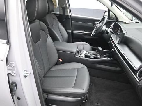 Used 2025 Kia Sorento S w/ Panoramic Sunroof Package FWD image 29