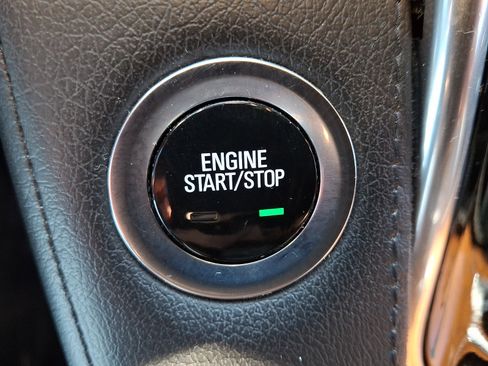 Used 2020 Cadillac Escalade ESV Luxury w/ Escalade Sport Edition AWD/4WD image 26