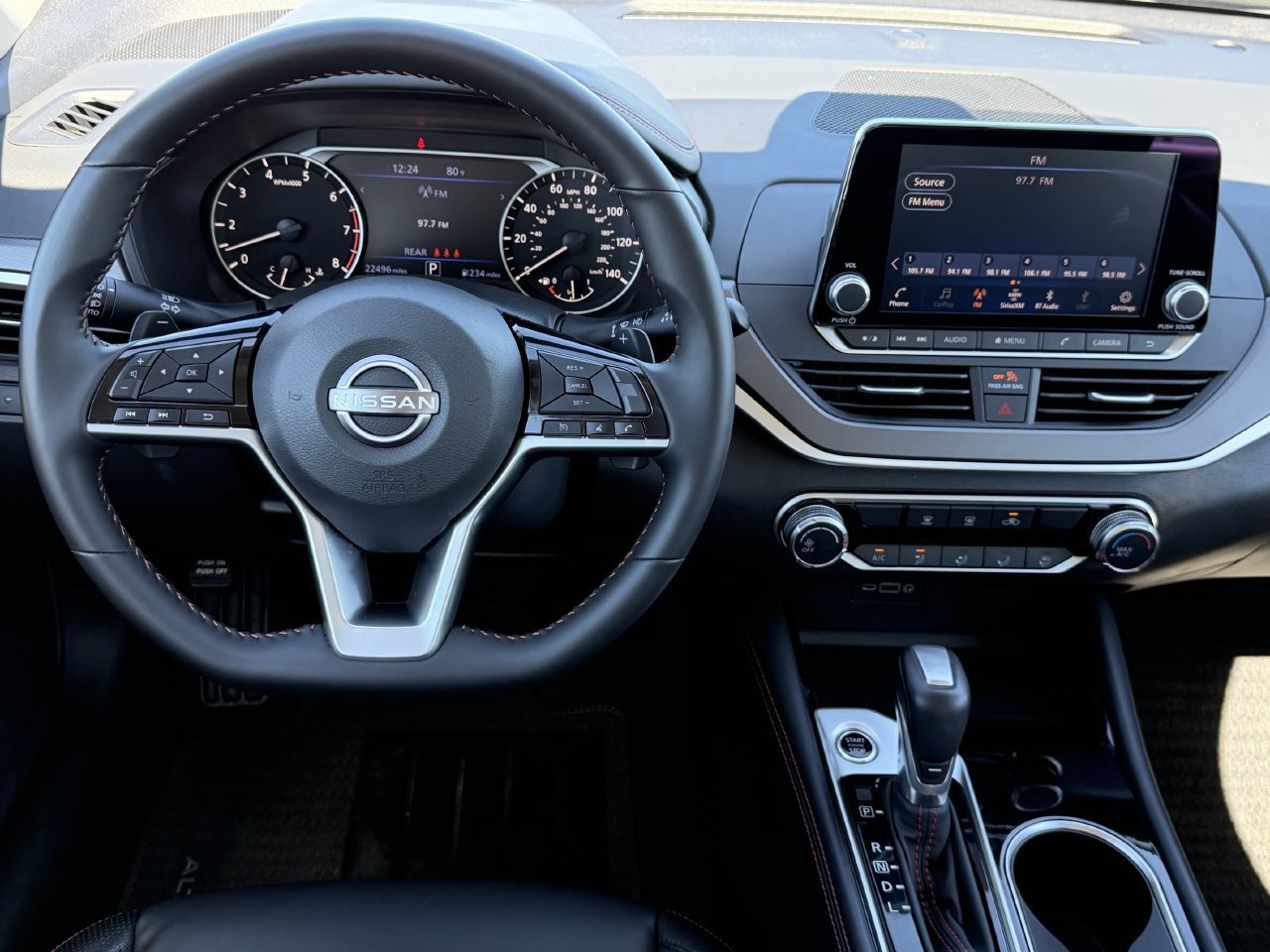 Used 2025 Nissan Altima 2.5 SR FWD image 11