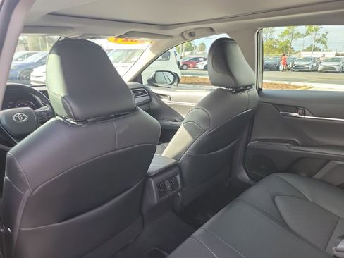 Used 2021 Toyota Camry XSE image 10