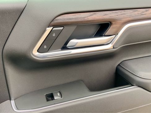 New 2026 GMC Sierra 1500 SLT w/ SLT Convenience Package image 54