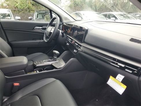 New 2026 Kia Sportage EX image 32