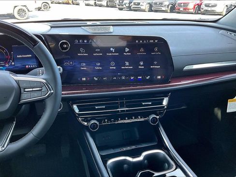 New 2026 Chevrolet Traverse Z71 w/ Enhanced Driving Package image 7