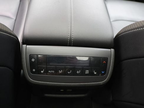 Used 2022 Nissan Pathfinder SL w/ SL Premium Package image 15