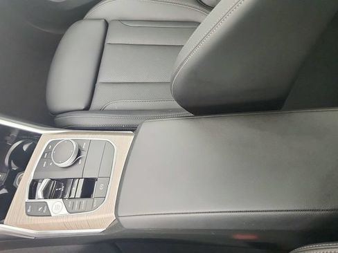 Used 2026 BMW 330i xDrive Sedan AWD/4WD image 19