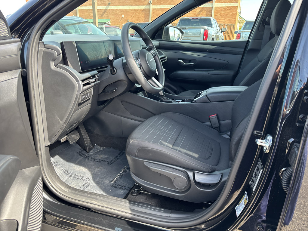 Certified 2025 Hyundai Santa Cruz SE AWD/4WD image 12