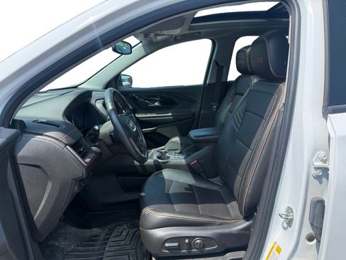 Used 2022 GMC Terrain AT4 w/ Tech Package AWD/4WD image 9