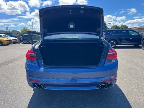 Used 2017 BMW ALPINA B7 xDrive AWD/4WD image 8
