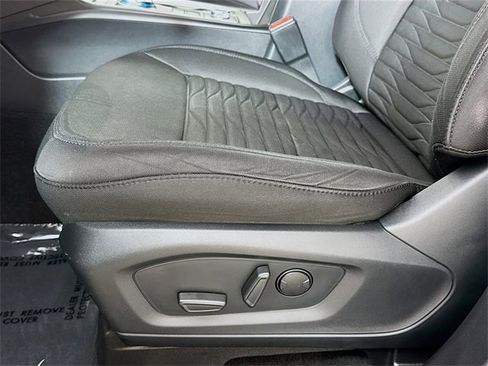 Used 2020 Ford Explorer XLT w/ Comfort Package image 15