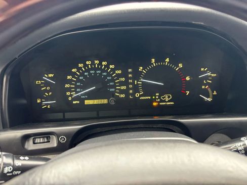 Used 2000 Lexus LX 470 4WD image 56