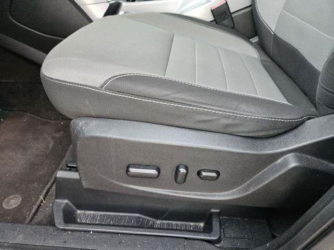 Used 2016 Ford Escape SE w/ Equipment Group 201A FWD image 9