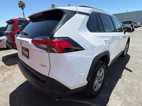 Used 2025 Toyota RAV4 XLE FWD image 5