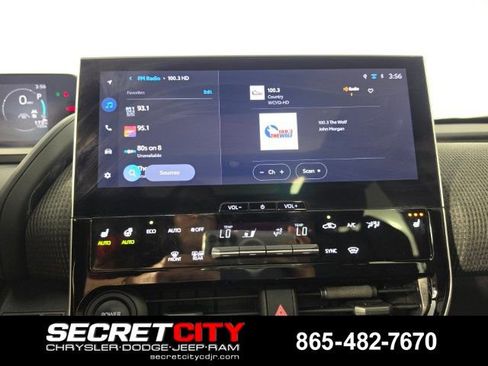 Used 2024 Toyota bZ4X XLE w/ Weather Package AWD/4WD image 19