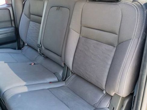 Used 2022 Nissan Frontier SV image 34