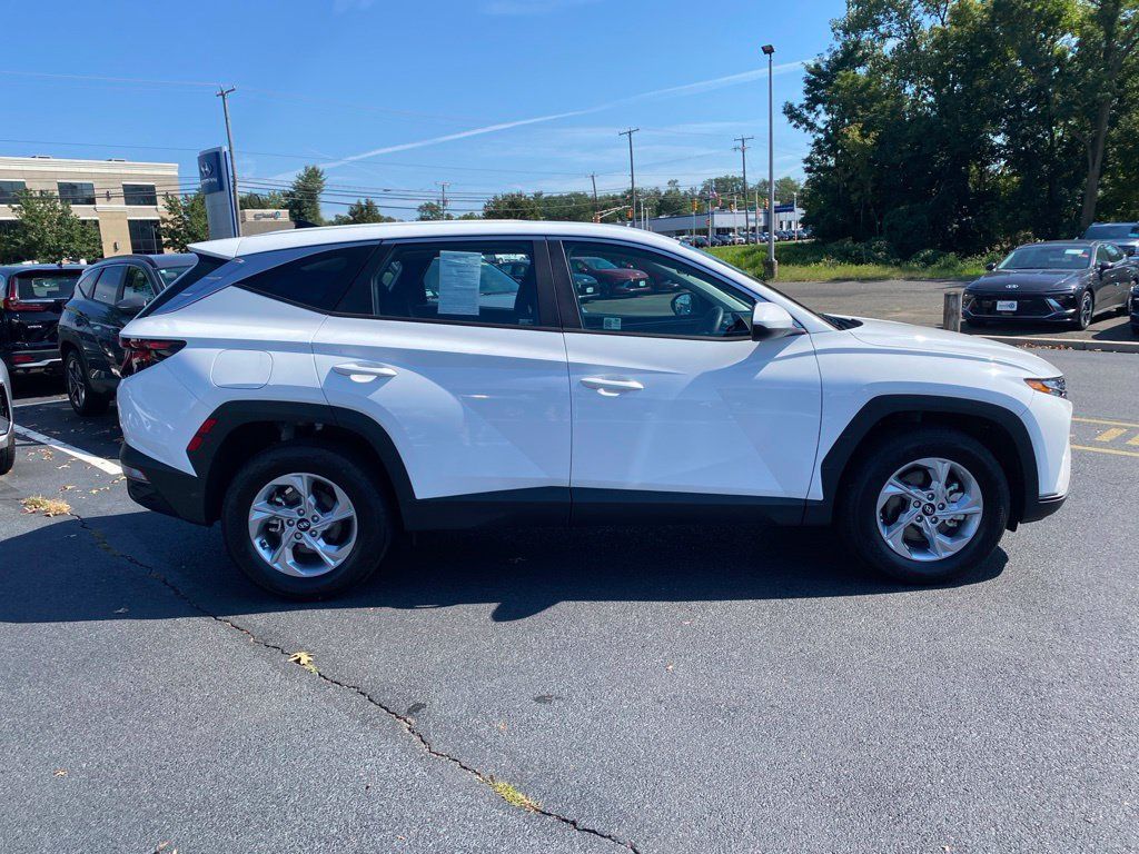 Certified 2024 Hyundai Tucson SE AWD/4WD image 2