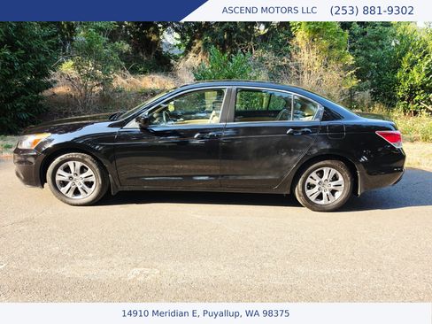 Used 2011 Honda Accord SE image 2