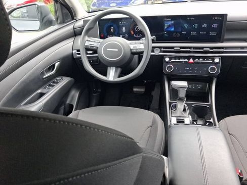Used 2025 Hyundai Tucson SEL FWD image 8