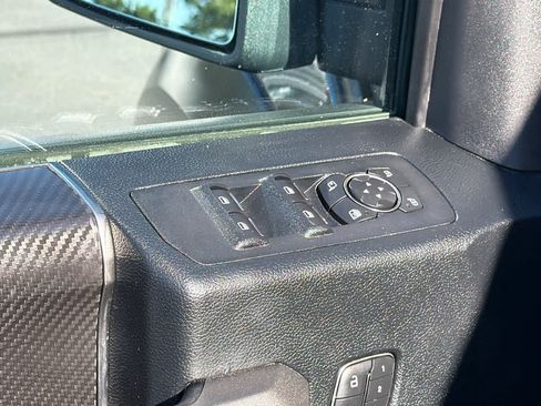 Used 2018 Ford F150 Raptor w/ Equipment Group 802A Luxury AWD/4WD image 22