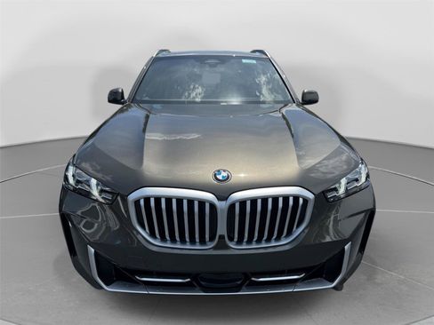 New 2026 BMW X5 xDrive40i w/ Climate Comfort Package AWD/4WD image 2