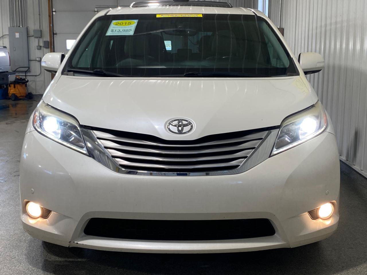 Used 2015 Toyota Sienna Limited Premium AWD/4WD image 21