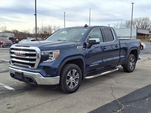 Used 2020 GMC Sierra 1500 SLE w/ SLE Value Package image 3