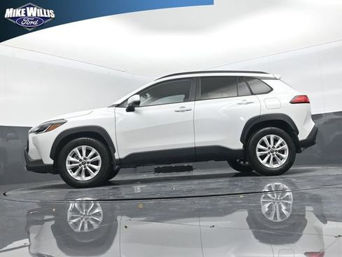 Used 2022 Toyota Corolla Cross LE image 20