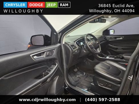 Used 2020 Ford Edge Titanium AWD/4WD image 13
