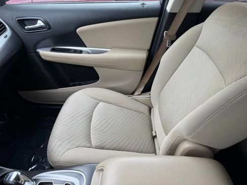 Used 2017 Dodge Journey SXT w/ Comfort/Convenience Group FWD image 20
