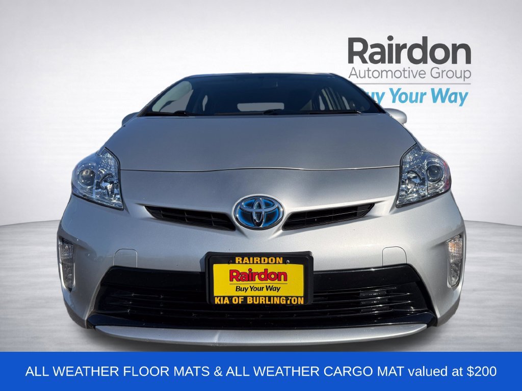 Used 2015 Toyota Prius Two FWD image 2